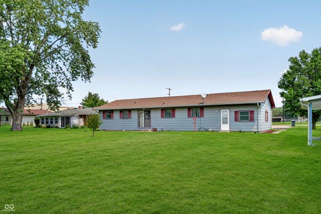 8505 S Bronco Drive, Daleville, IN 47334