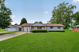 8505 S Bronco Drive, Daleville, IN 47334