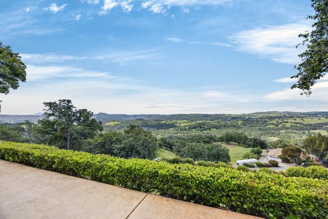 8950 W Butte Mountain Ln, Jackson, CA 95642