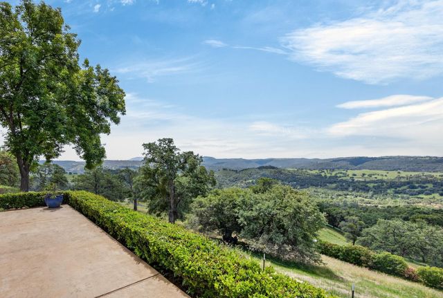 8950 W Butte Mountain Ln, Jackson, CA 95642
