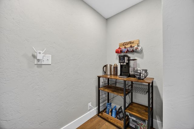 8950 W Butte Mountain Ln, Jackson, CA 95642