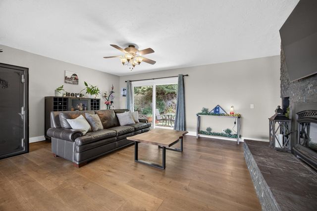 8950 W Butte Mountain Ln, Jackson, CA 95642