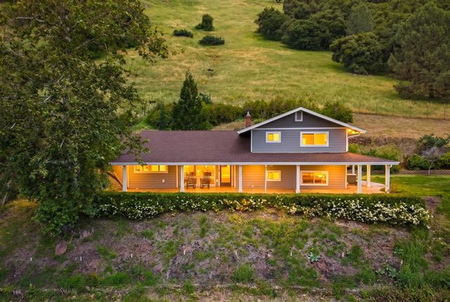 8950 W Butte Mountain Ln, Jackson, CA 95642