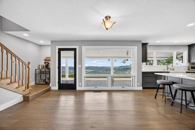 8950 W Butte Mountain Ln, Jackson, CA 95642