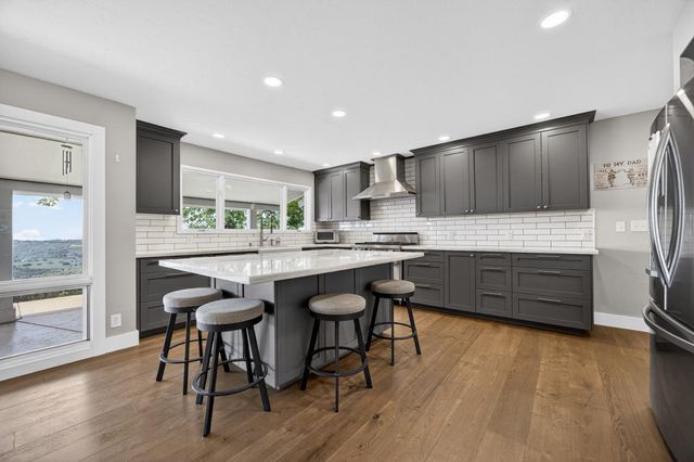 8950 W Butte Mountain Ln, Jackson, CA 95642
