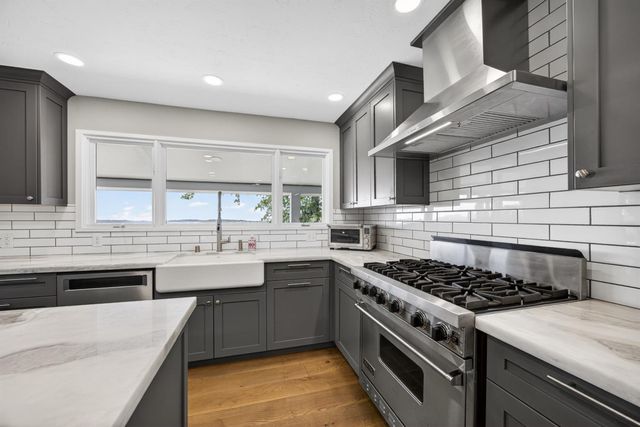 8950 W Butte Mountain Ln, Jackson, CA 95642