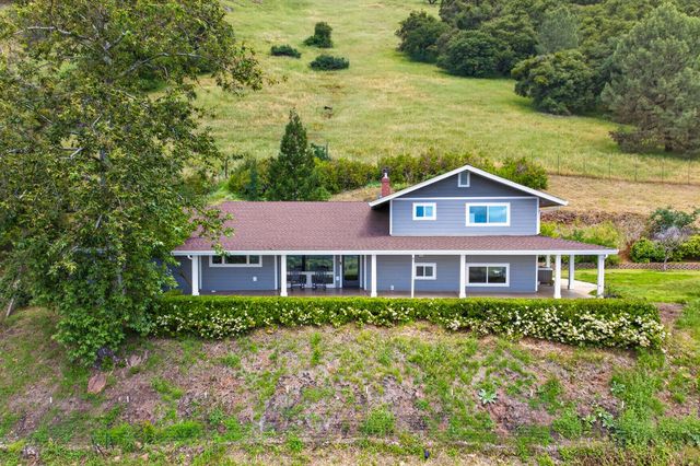 8950 W Butte Mountain Ln, Jackson, CA 95642