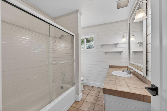 8950 W Butte Mountain Ln, Jackson, CA 95642
