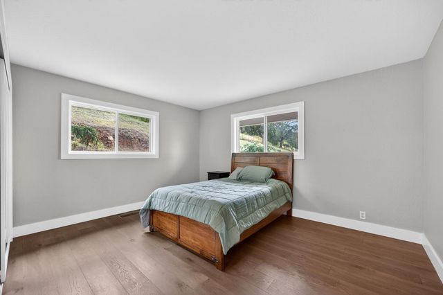 8950 W Butte Mountain Ln, Jackson, CA 95642