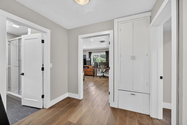 8950 W Butte Mountain Ln, Jackson, CA 95642