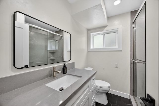 8950 W Butte Mountain Ln, Jackson, CA 95642