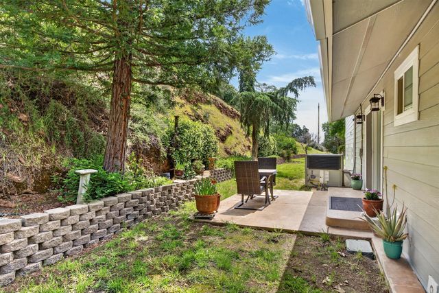 8950 W Butte Mountain Ln, Jackson, CA 95642