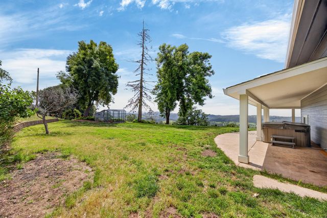 8950 W Butte Mountain Ln, Jackson, CA 95642