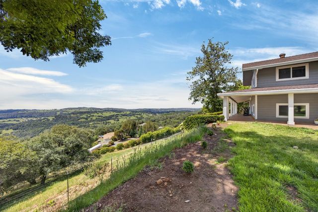 8950 W Butte Mountain Ln, Jackson, CA 95642