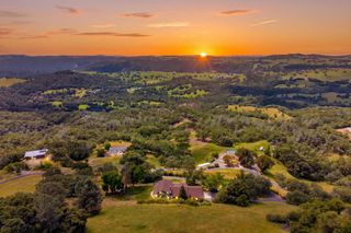 8950 W Butte Mountain Ln, Jackson, CA 95642