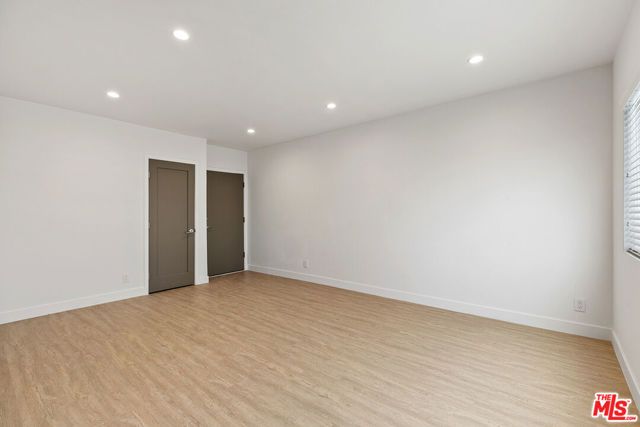 3314 S MENTONE Avenue 8, Los Angeles, CA 90034