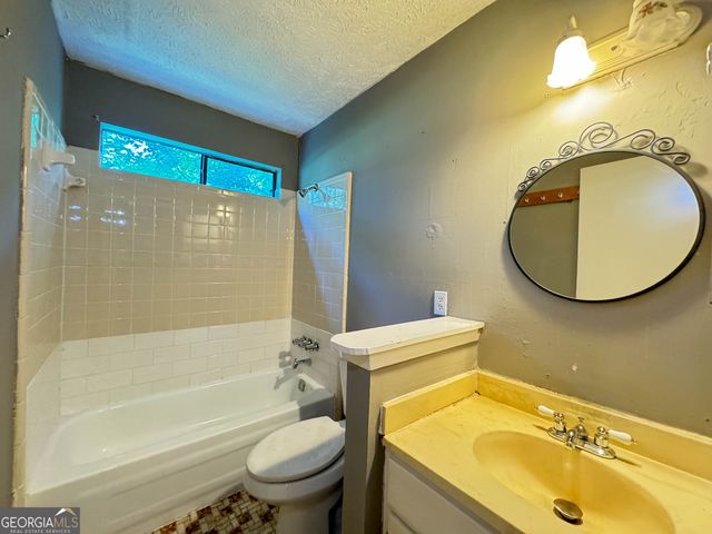 8846 Wesley Place, Jonesboro, GA 30238