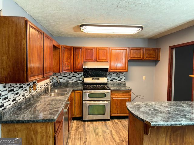 8846 Wesley Place, Jonesboro, GA 30238