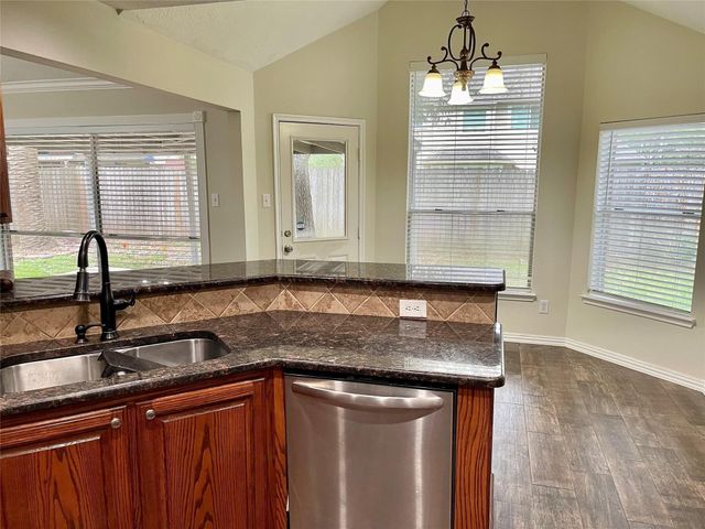 2216 Westminister Street, Pearland, TX 77581