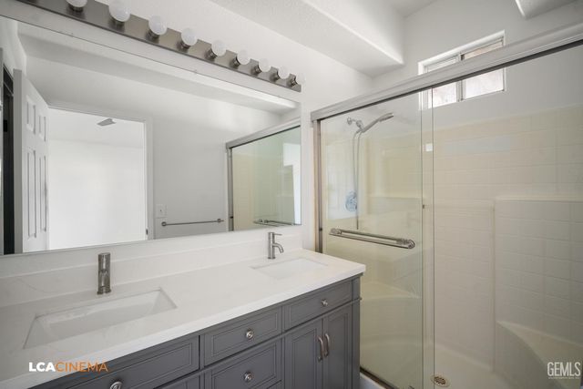 5801 Canoe Court, Bakersfield, CA 93312