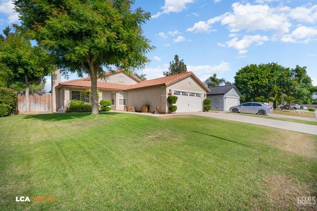5801 Canoe Court, Bakersfield, CA 93312