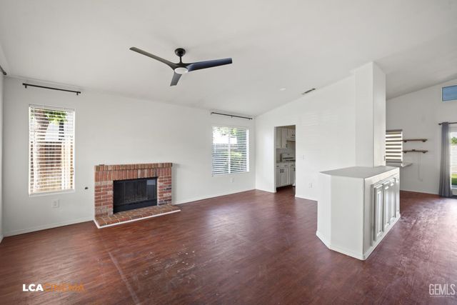 5801 Canoe Court, Bakersfield, CA 93312