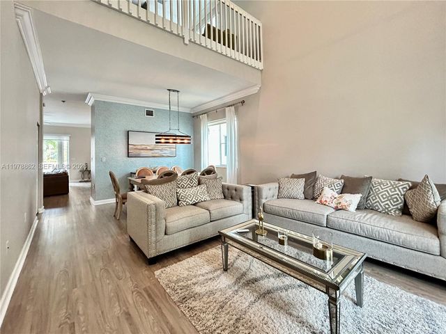 208 SE 15th St, Dania Beach, FL 33004