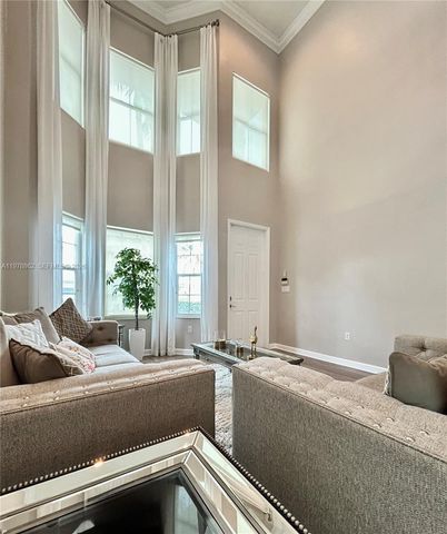 208 SE 15th St, Dania Beach, FL 33004