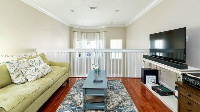 208 SE 15th St, Dania Beach, FL 33004