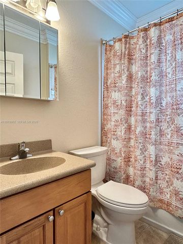 208 SE 15th St, Dania Beach, FL 33004