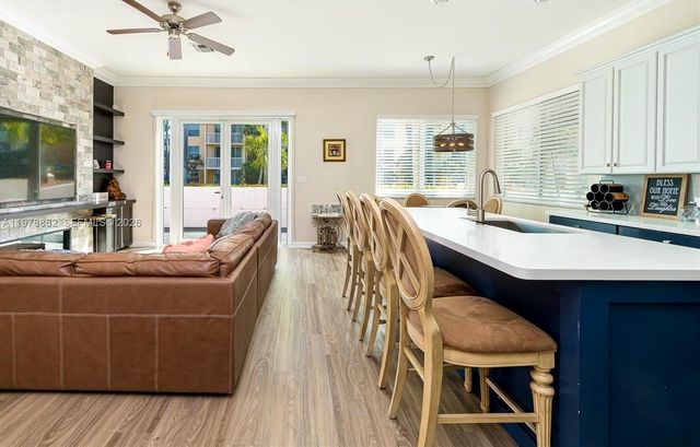 208 SE 15th St, Dania Beach, FL 33004