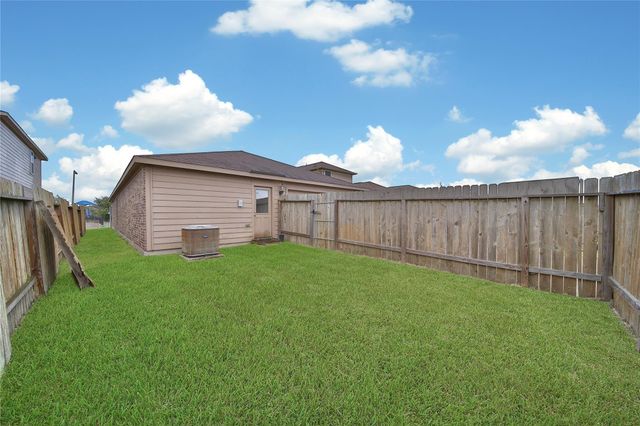 2524 Watersail Drive, Texas City, TX 77568