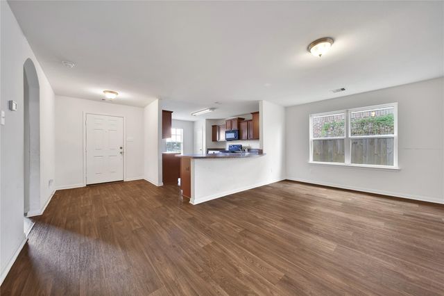 2524 Watersail Drive, Texas City, TX 77568