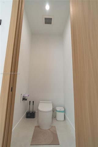 9330 SW 34th St, Miami, FL 33165