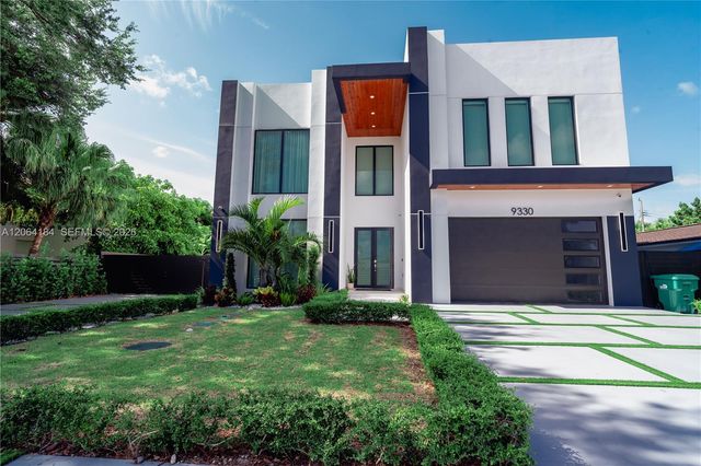 9330 SW 34th St, Miami, FL 33165
