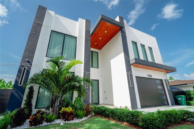 9330 SW 34th St, Miami, FL 33165