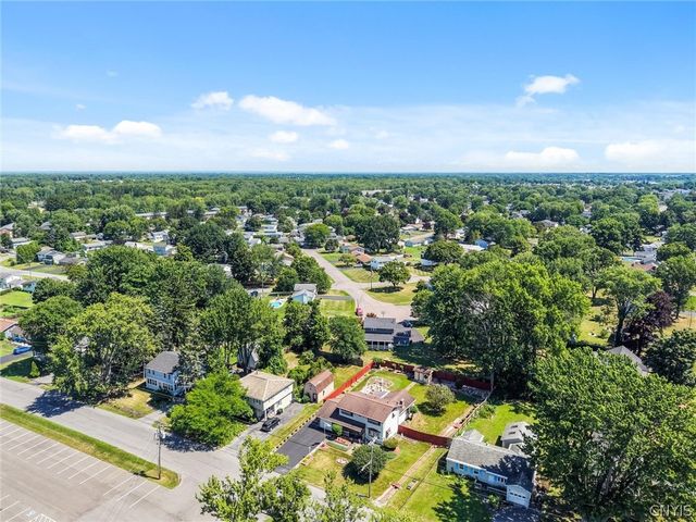 6894 Larkin Street, Salina, NY 13088