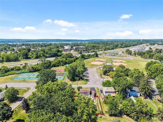 6894 Larkin Street, Salina, NY 13088