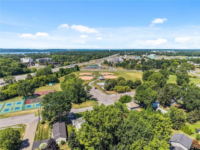 6894 Larkin Street, Salina, NY 13088
