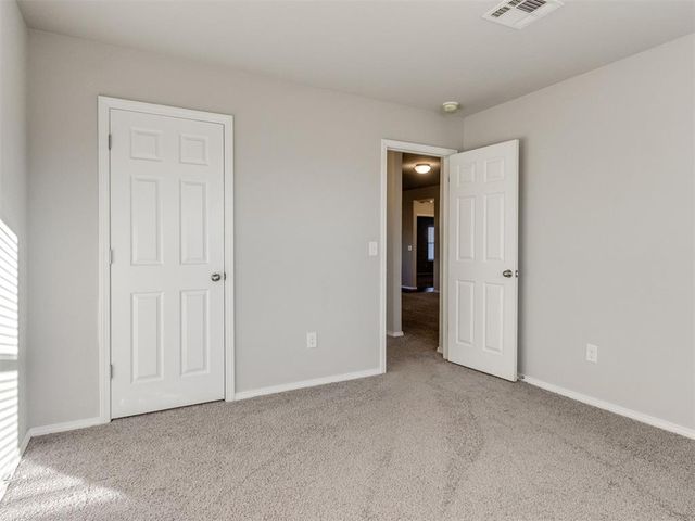 572 Fox Den Drive, Newcastle, OK 73065