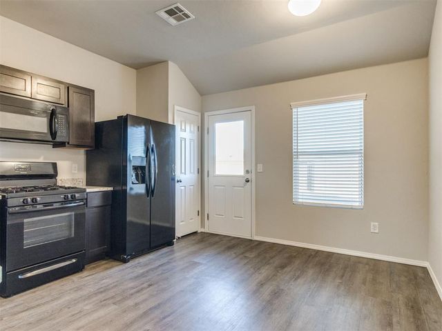 572 Fox Den Drive, Newcastle, OK 73065