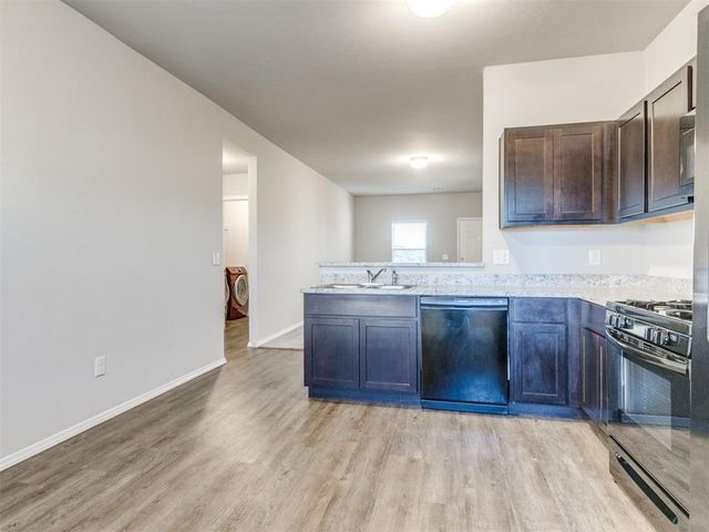 572 Fox Den Drive, Newcastle, OK 73065