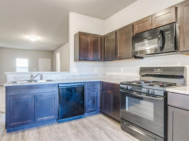 572 Fox Den Drive, Newcastle, OK 73065