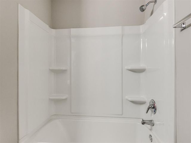 572 Fox Den Drive, Newcastle, OK 73065