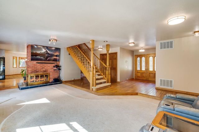5475 Laird Rd, Loomis, CA 95650