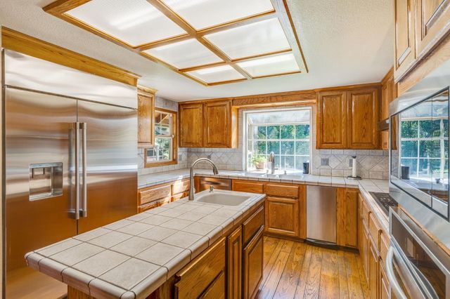 5475 Laird Rd, Loomis, CA 95650