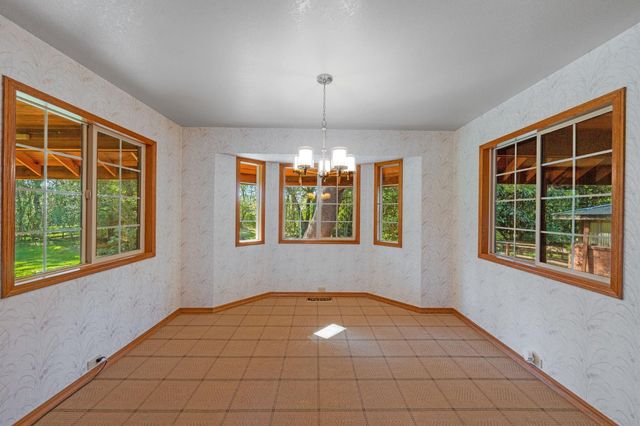 5475 Laird Rd, Loomis, CA 95650