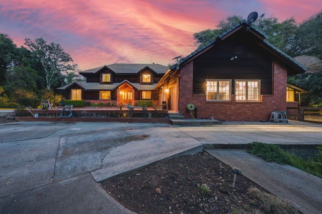 5475 Laird Rd, Loomis, CA 95650