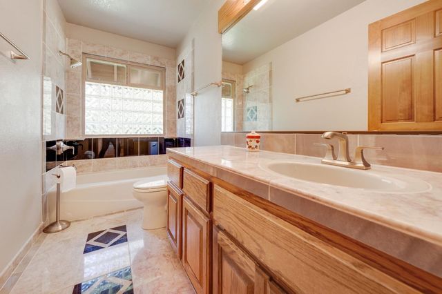 5475 Laird Rd, Loomis, CA 95650