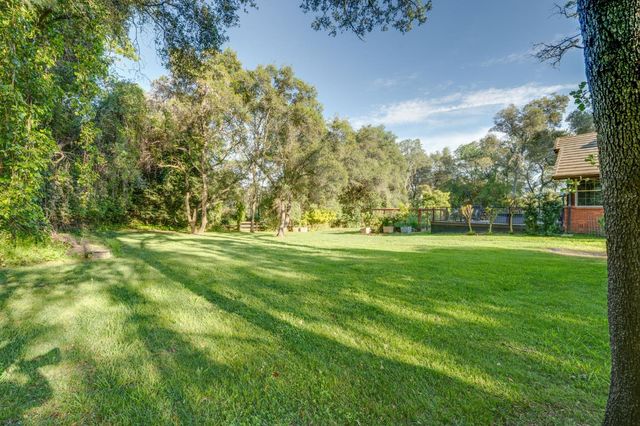 5475 Laird Rd, Loomis, CA 95650